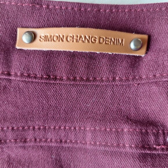 Simon Chang Straight-Leg Stretch Soft Denim Jeans In a Burgundy Color Sz 12 - Picture 5 of 9